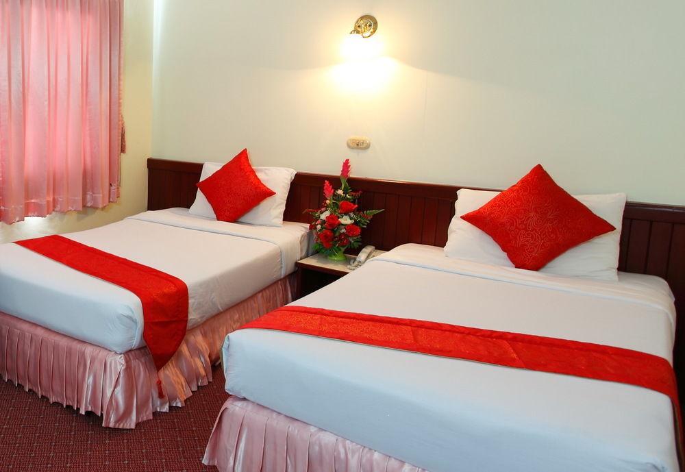 Chumphon Palace Hotel Bagian luar foto
