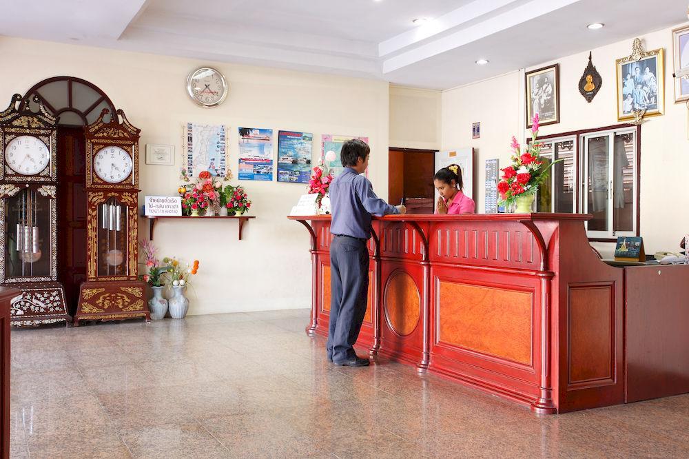 Chumphon Palace Hotel Bagian luar foto