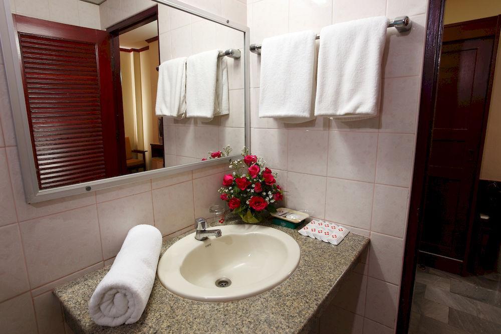 Chumphon Palace Hotel Bagian luar foto