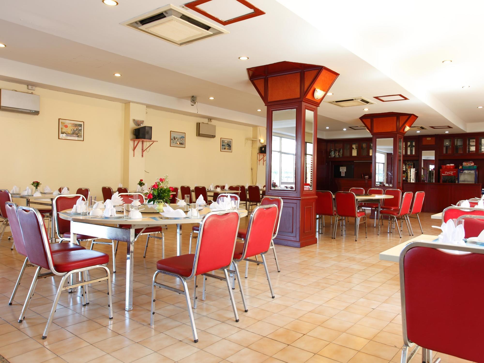 Chumphon Palace Hotel Bagian luar foto